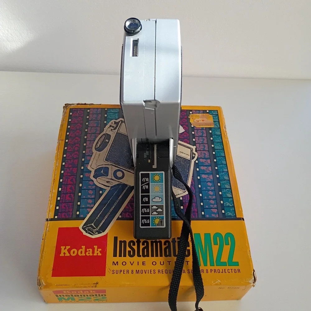 Vintage 1970‎ Kodak M22 Instamatic Super 8 camera Movie Outfit with original box